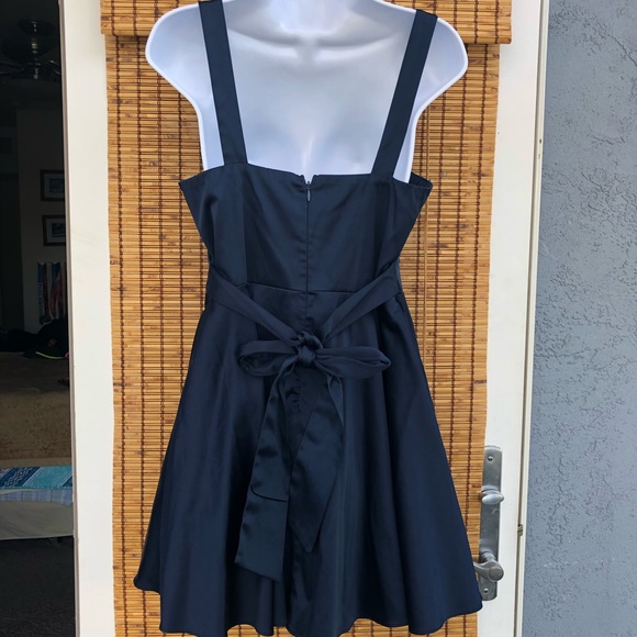 Satin Blue dress - Picture 4 of 5